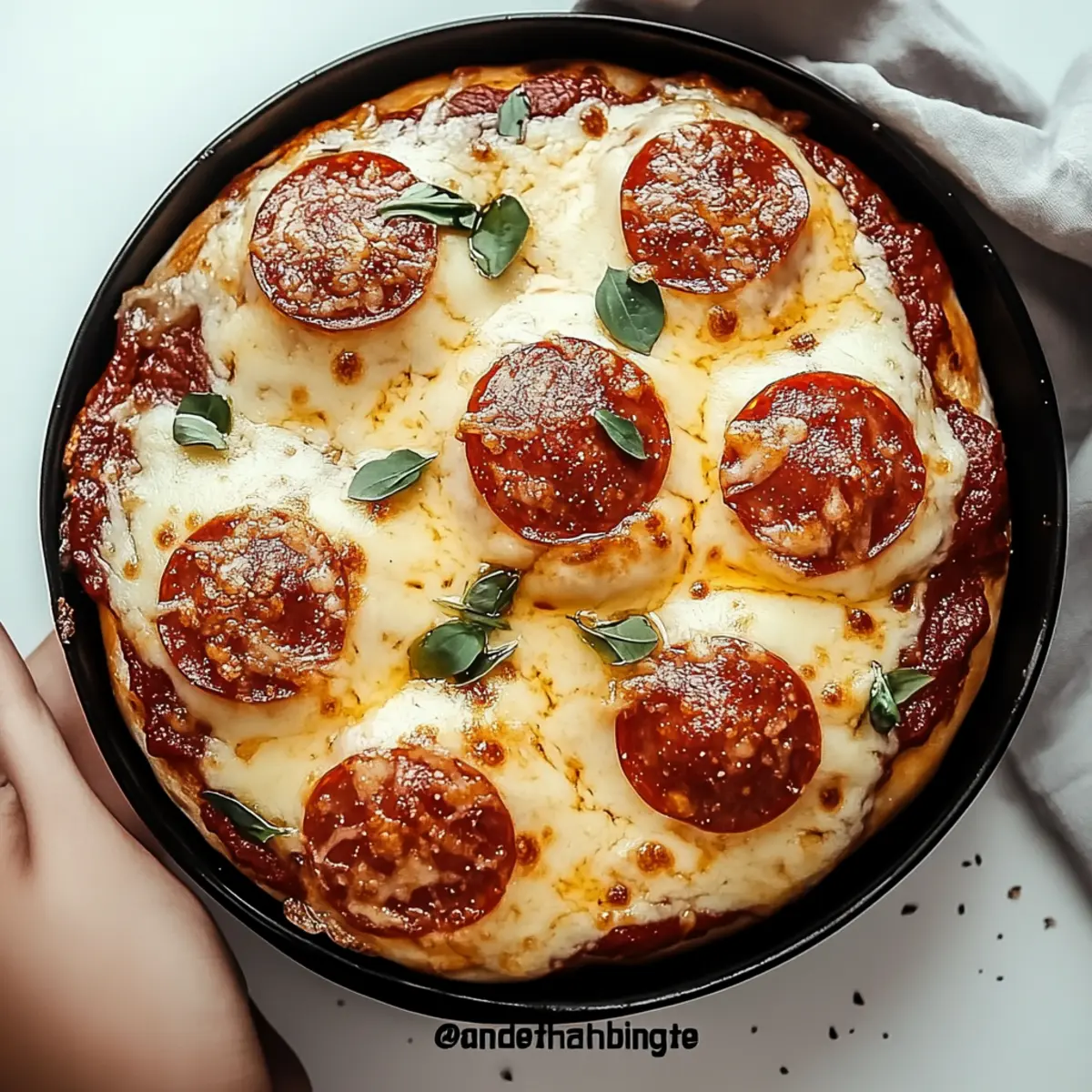 Cheesy Pepperoni Pizza Bombs